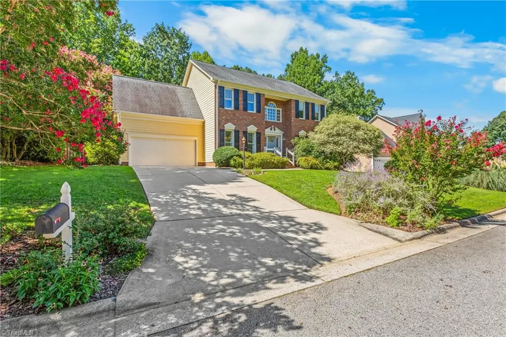 3210 Peninsula Drive Jamestown, NC 27282