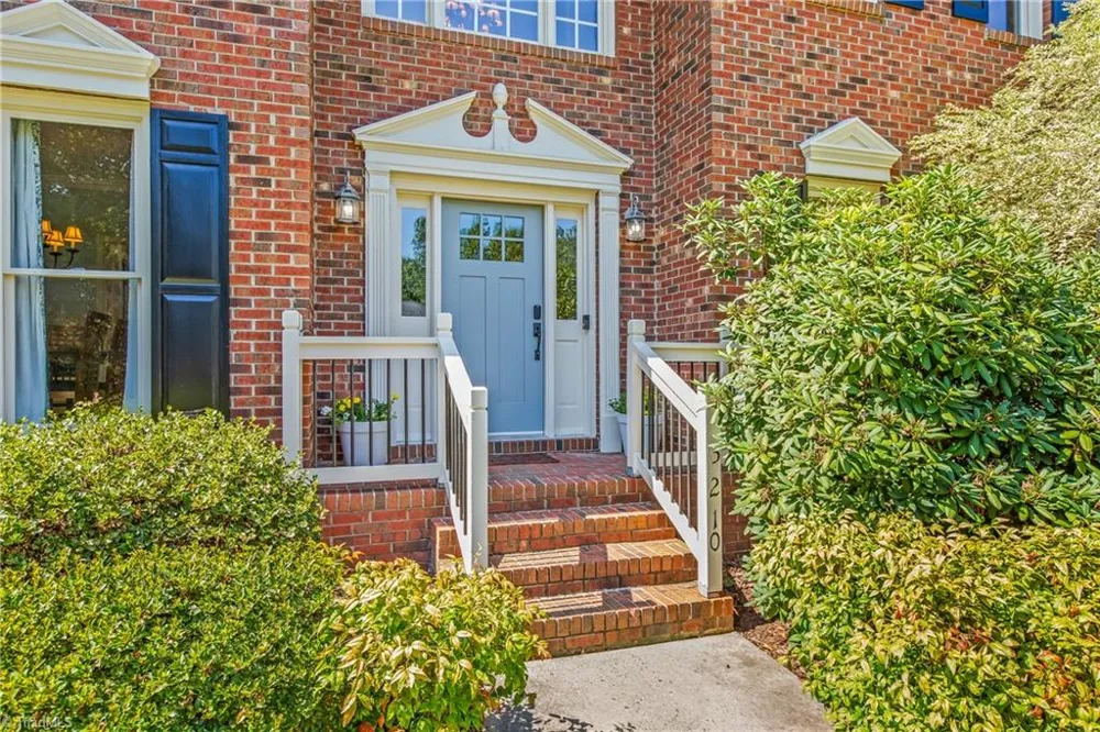 3210 Peninsula Drive Jamestown, NC 27282