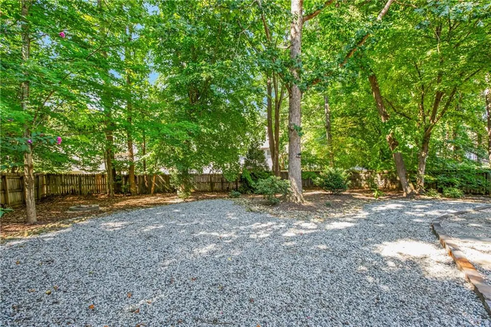 3210 Peninsula Drive Jamestown, NC 27282