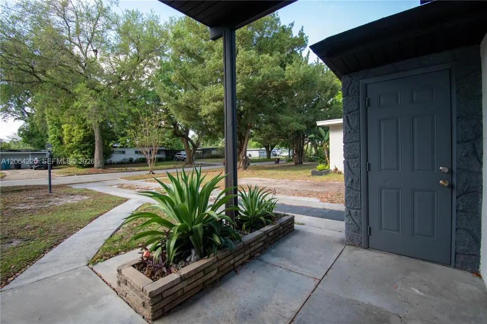 2615 Hargill Dr Orlando, FL 32806