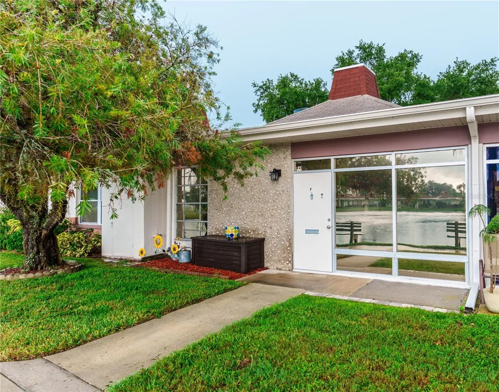 4318 TAHITIAN GARDENS CIRCLE #F Holiday, FL 34691