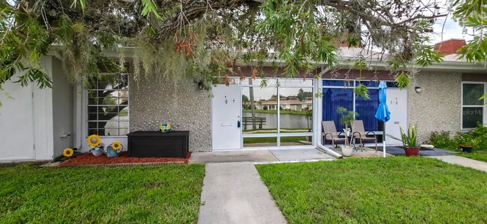 4318 TAHITIAN GARDENS CIRCLE #F Holiday, FL 34691