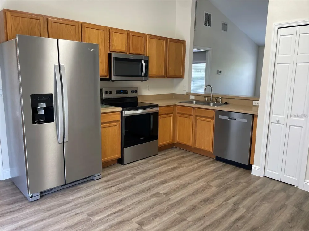 17542 DORIS STREET Montverde, FL 34756