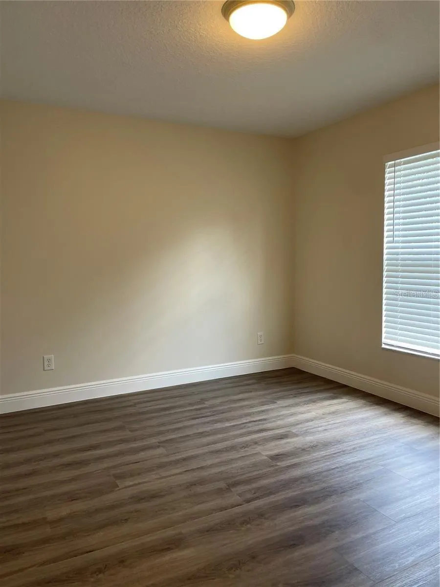 17542 DORIS STREET Montverde, FL 34756