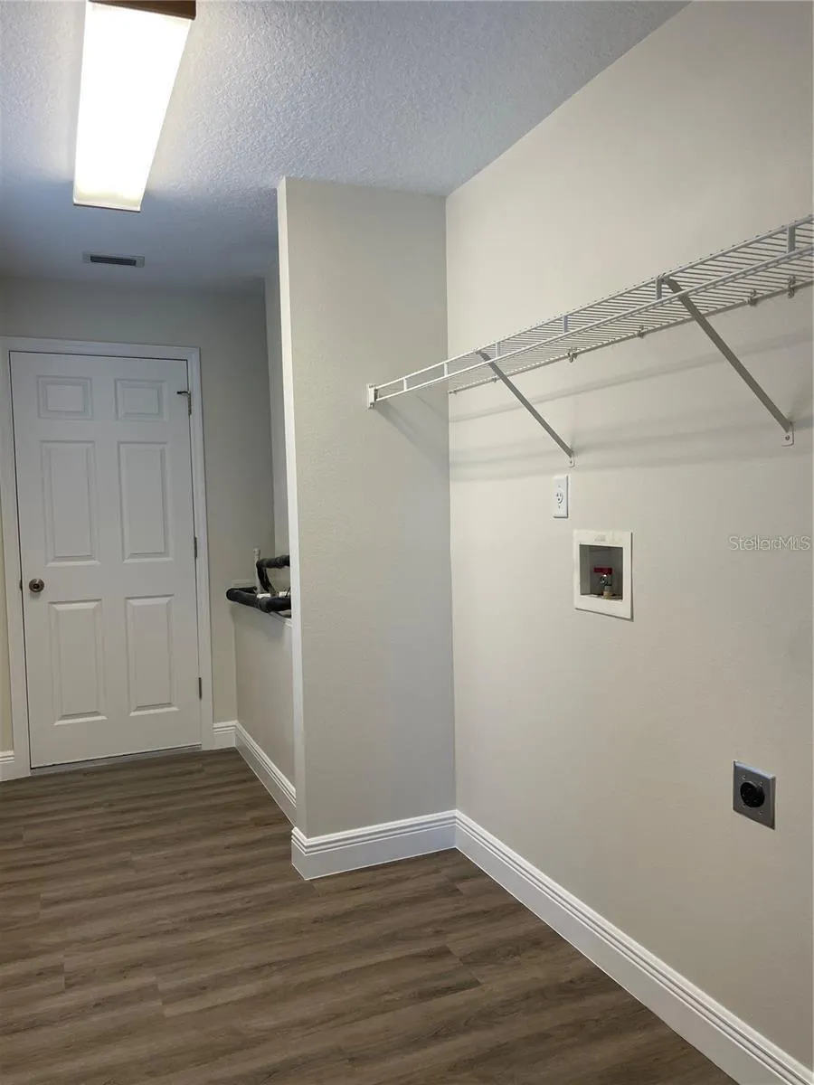 17542 DORIS STREET Montverde, FL 34756