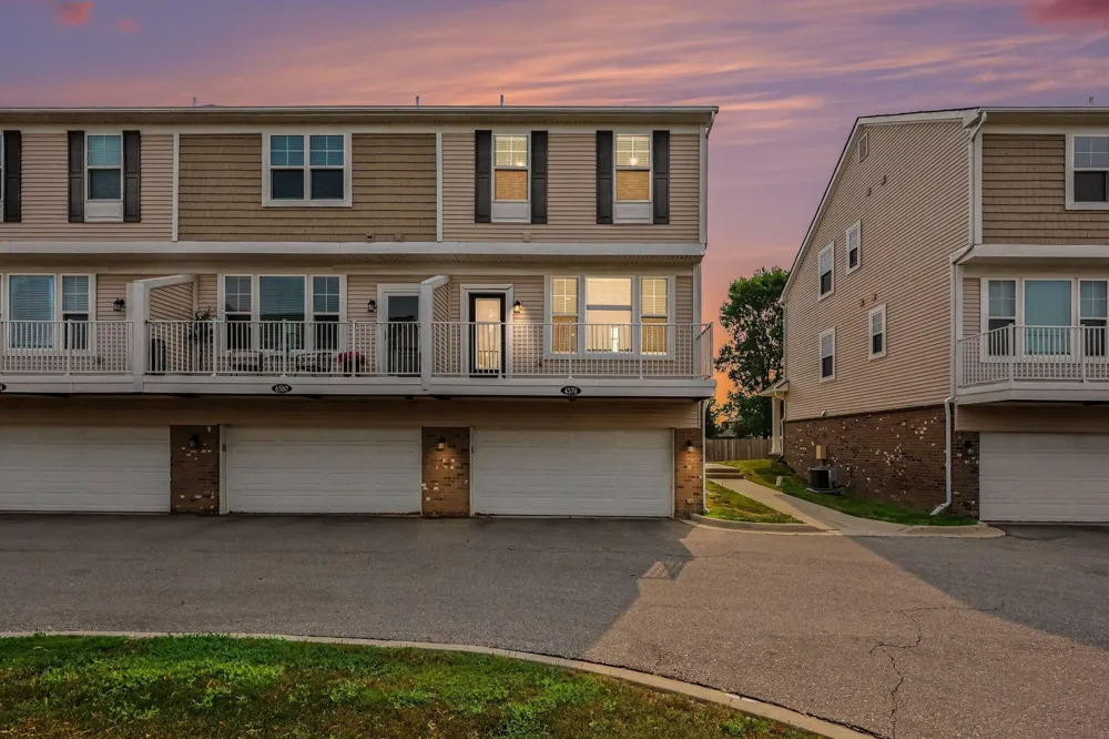 4576 Bradley Circle #25 Troy City, MI 48085