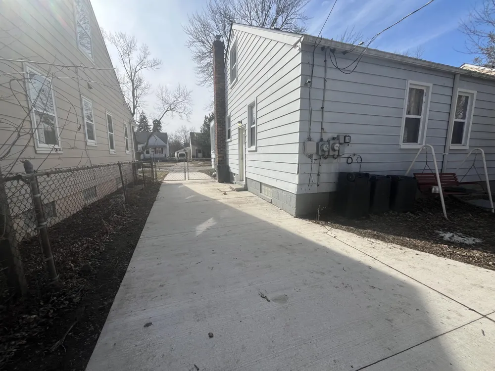 19977 Elkhart Street Harper Woods City, MI 48225