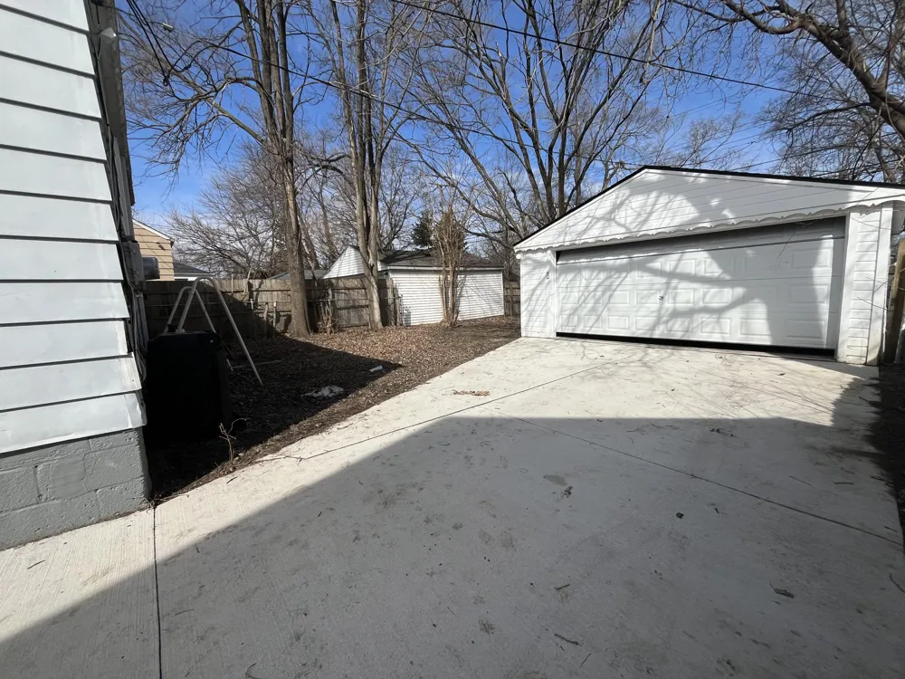 19977 Elkhart Street Harper Woods City, MI 48225