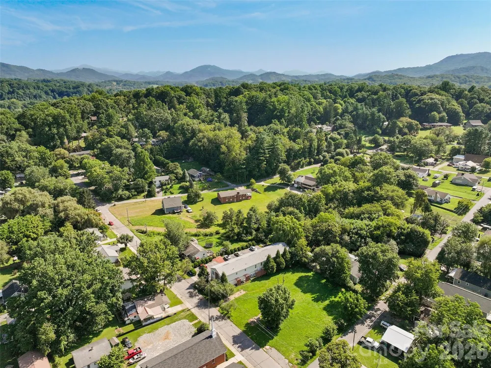 237 Camelot Drive #B Waynesville, NC 28786