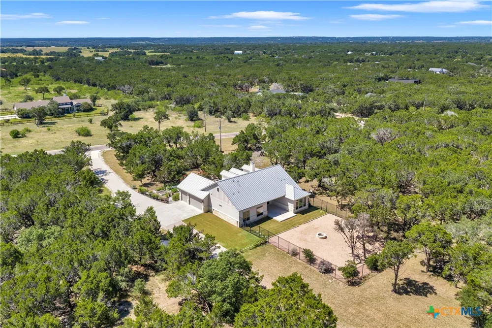 2140 Carpenter Loop Burnet, TX 78611