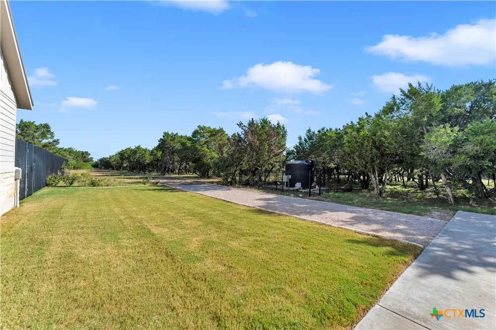 2140 Carpenter Loop Burnet, TX 78611