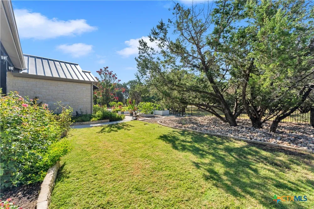 2140 Carpenter Loop Burnet, TX 78611