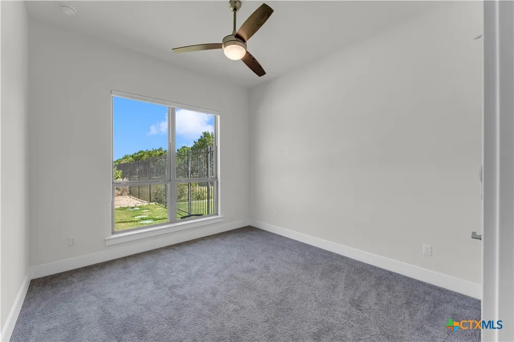 2140 Carpenter Loop Burnet, TX 78611
