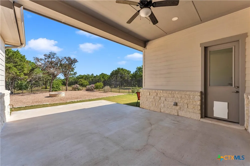2140 Carpenter Loop Burnet, TX 78611