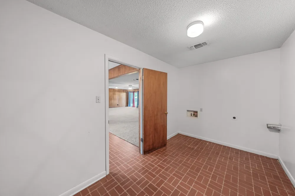 300 Merrell Drive Sulphur Springs, TX 75482