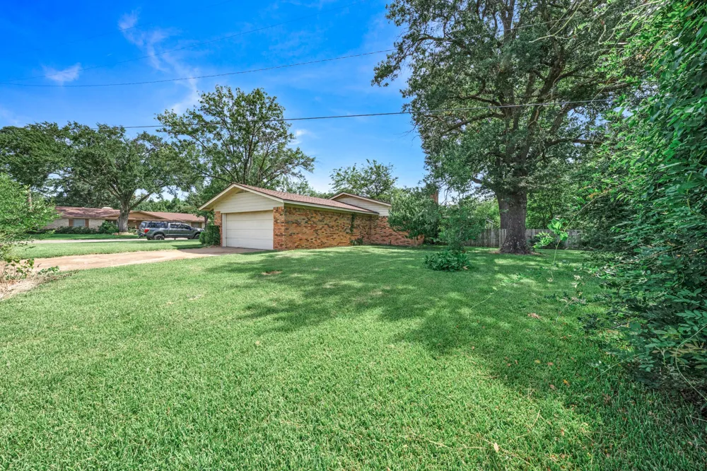300 Merrell Drive Sulphur Springs, TX 75482