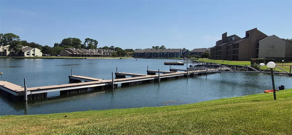 12800 Melville Drive #207 B Montgomery, TX 77356