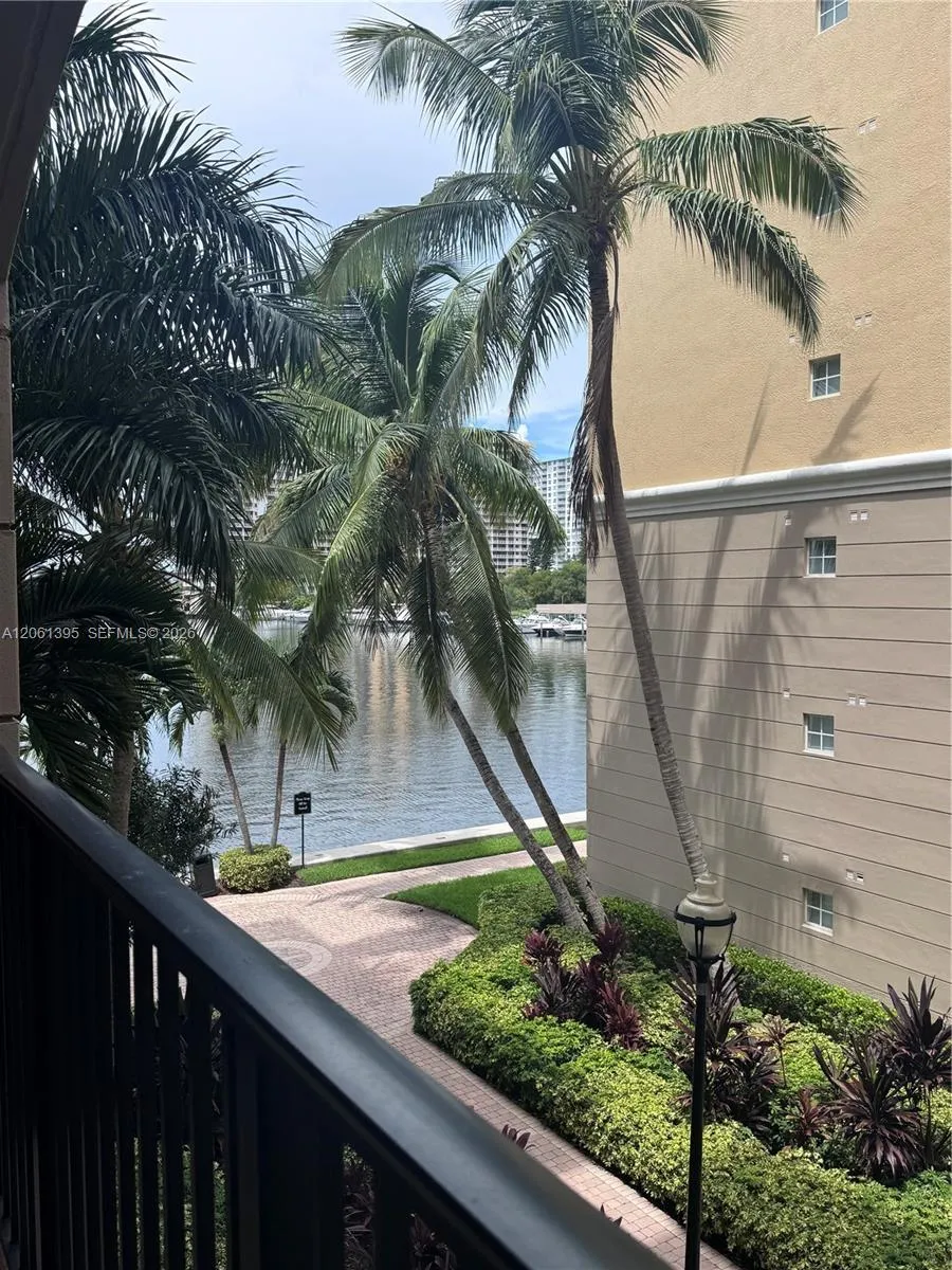 17100 Bay Rd #1309 Sunny Isles Beach, FL 33160