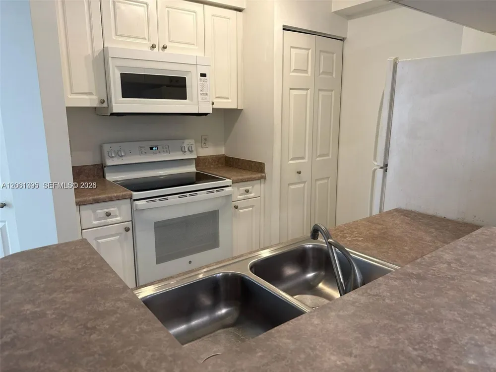 17100 Bay Rd #1309 Sunny Isles Beach, FL 33160