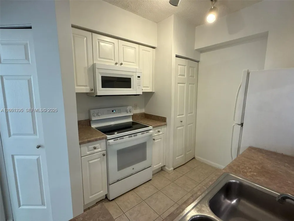 17100 Bay Rd #1309 Sunny Isles Beach, FL 33160