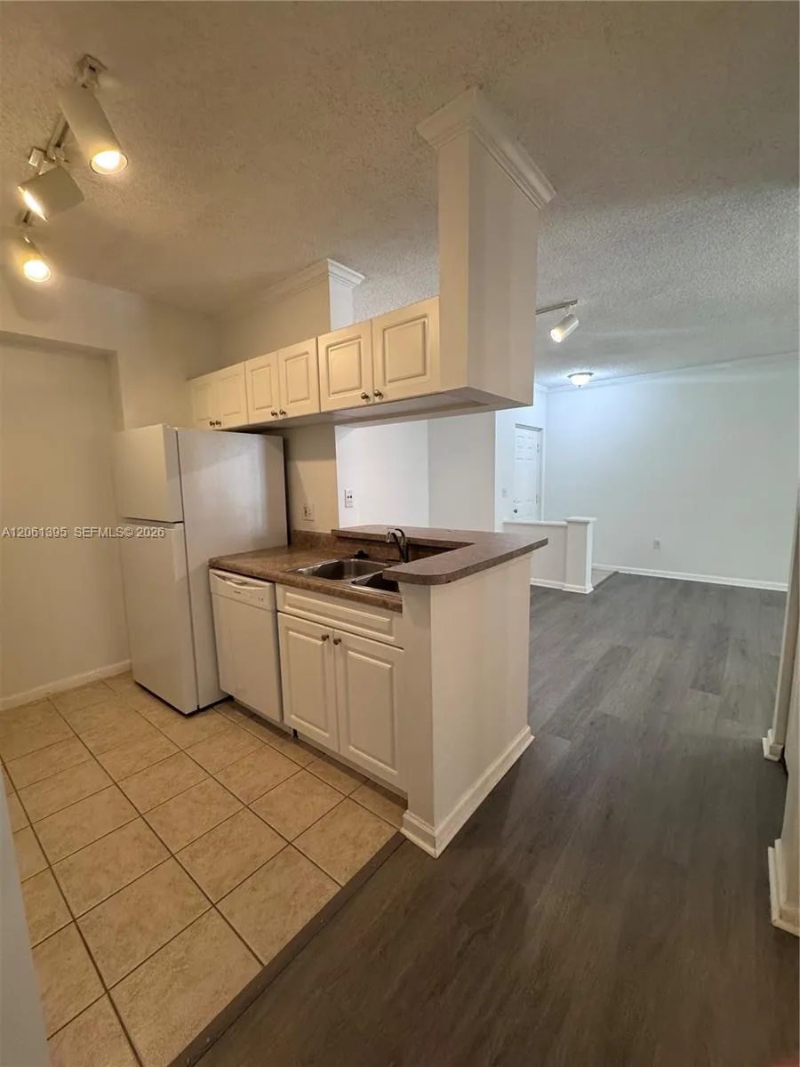 17100 Bay Rd #1309 Sunny Isles Beach, FL 33160