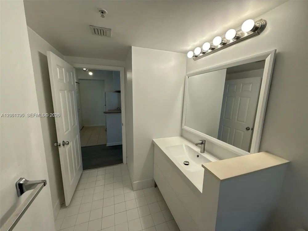 17100 Bay Rd #1309 Sunny Isles Beach, FL 33160