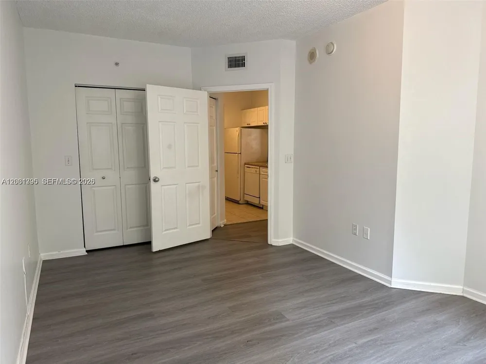 17100 Bay Rd #1309 Sunny Isles Beach, FL 33160