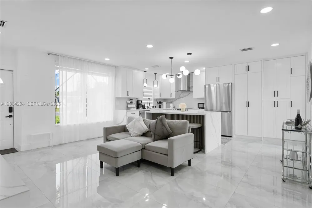 315 NW 106th ST Miami, FL 33150