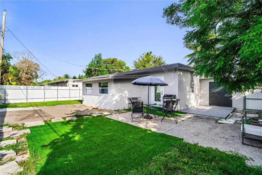 315 NW 106th ST Miami, FL 33150