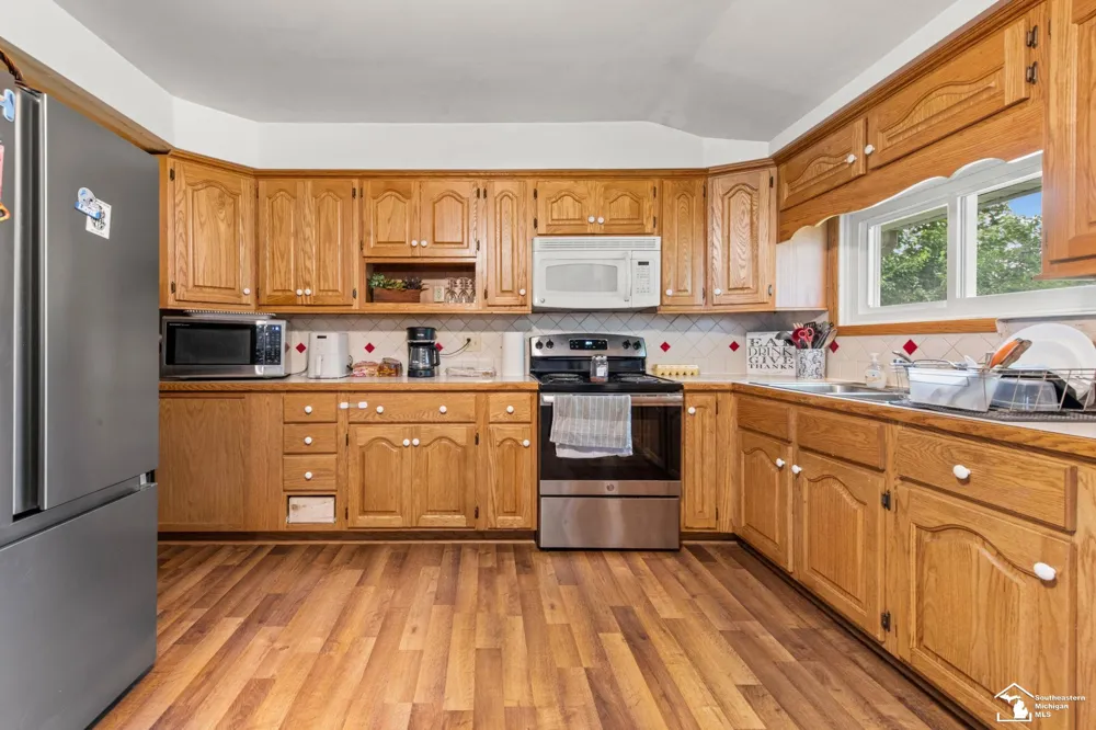 1363 W Temperance Road Bedford Township, MI 48182