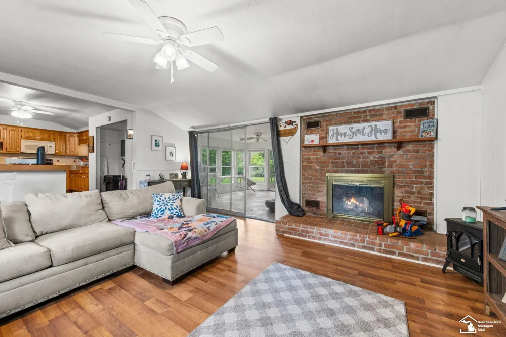 1363 W Temperance Road Bedford Township, MI 48182