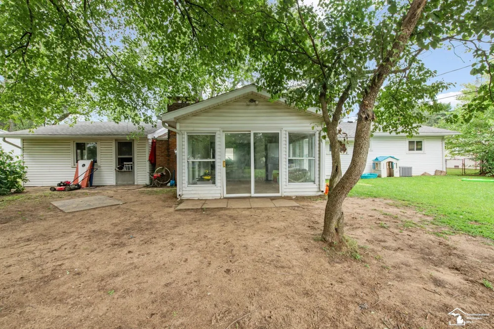 1363 W Temperance Road Bedford Township, MI 48182