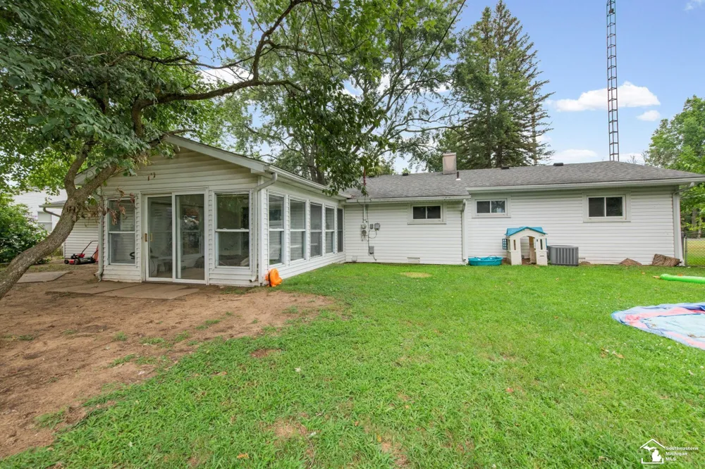 1363 W Temperance Road Bedford Township, MI 48182