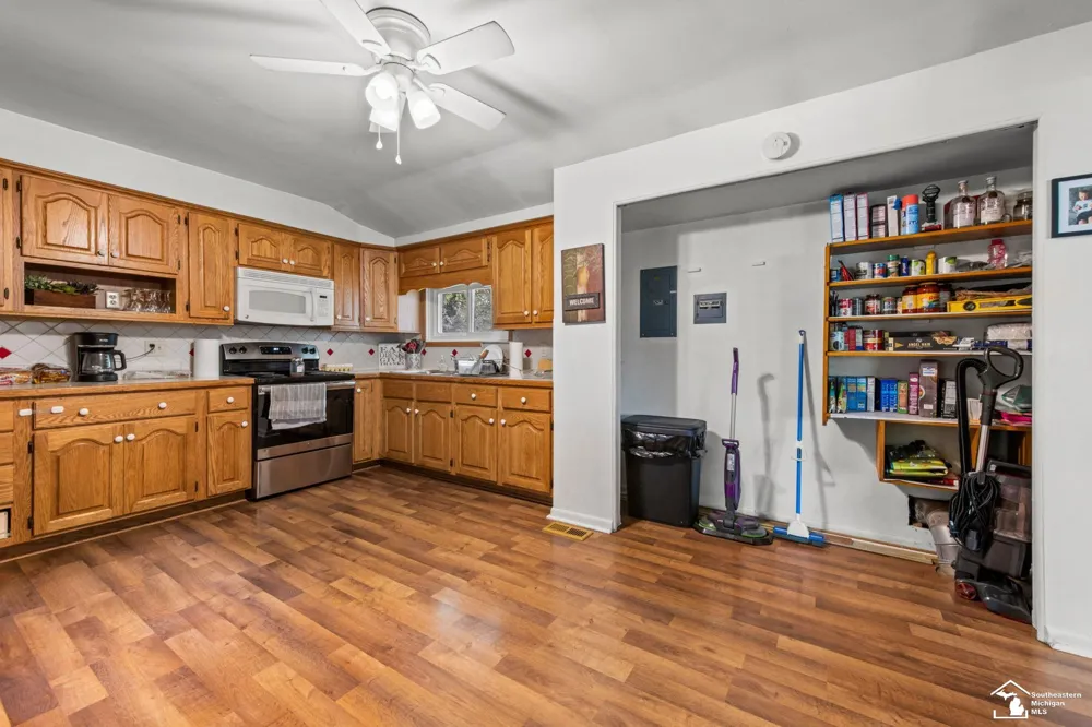 1363 W Temperance Road Bedford Township, MI 48182