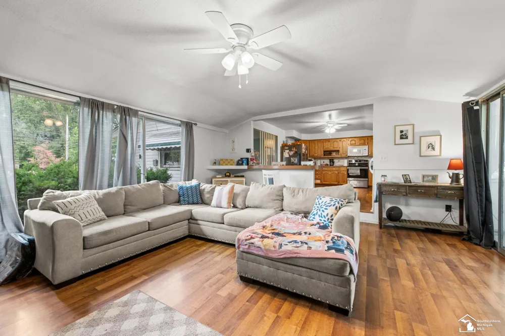 1363 W Temperance Road Bedford Township, MI 48182