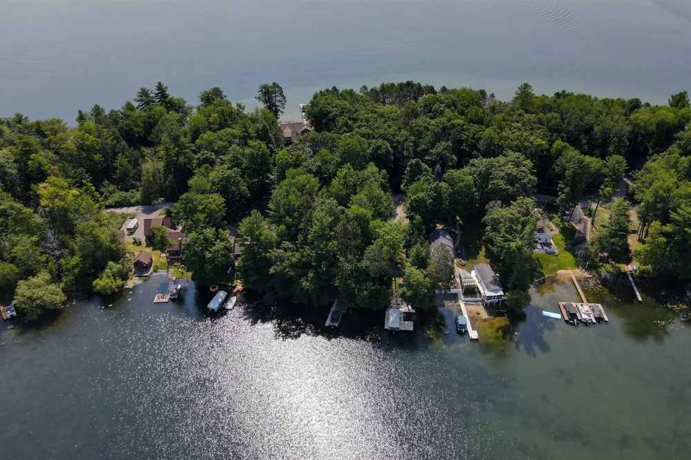 2701 Crescent Shores Drive Long Lake Township, MI 49685