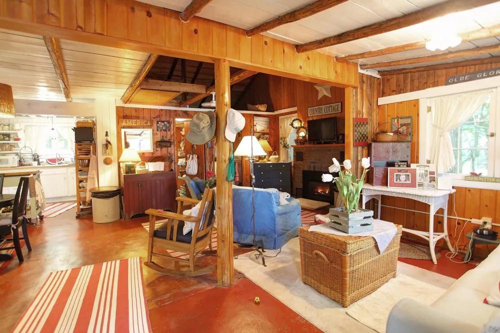 2701 Crescent Shores Drive Long Lake Township, MI 49685