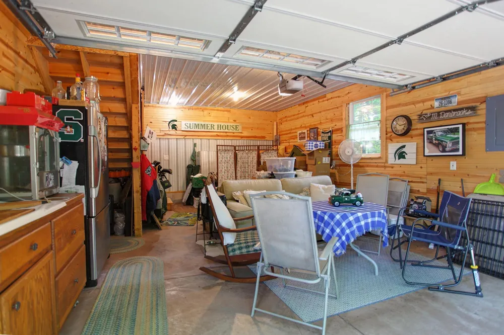 2701 Crescent Shores Drive Long Lake Township, MI 49685
