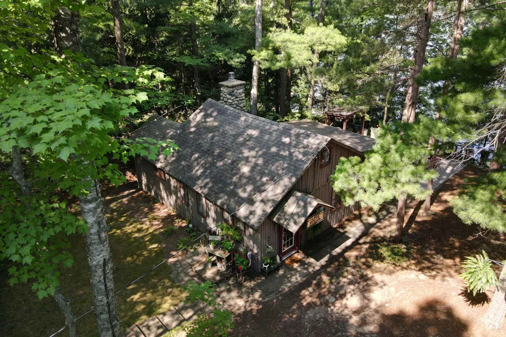 2701 Crescent Shores Drive Long Lake Township, MI 49685