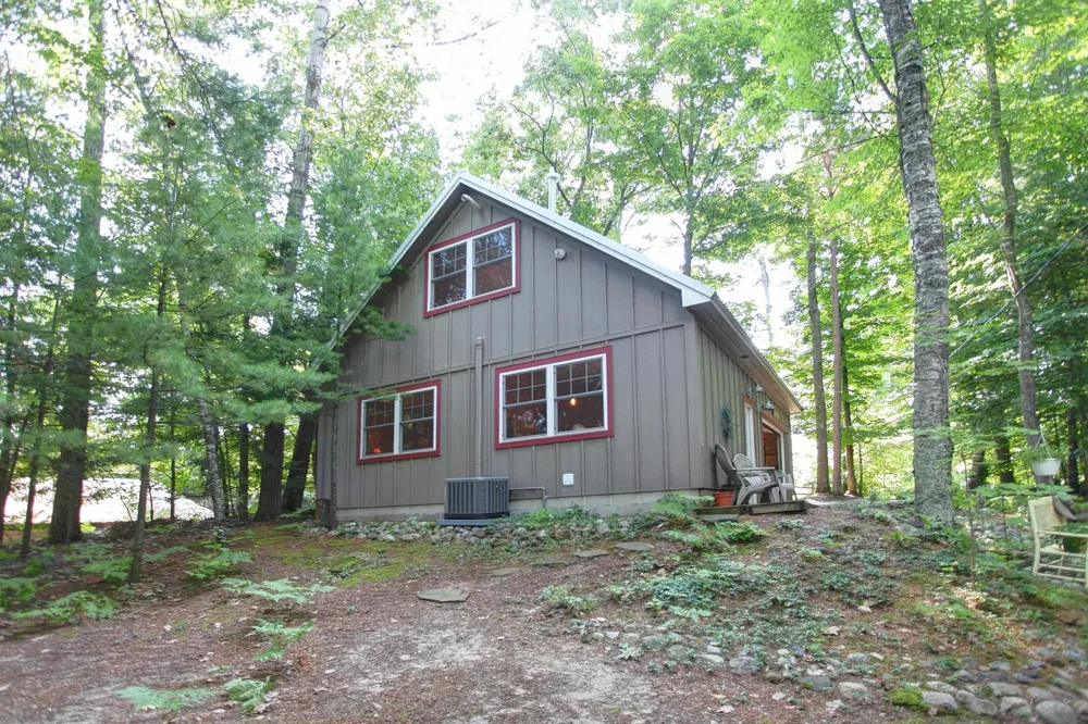 2701 Crescent Shores Drive Long Lake Township, MI 49685