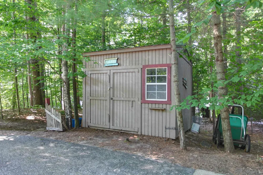 2701 Crescent Shores Drive Long Lake Township, MI 49685