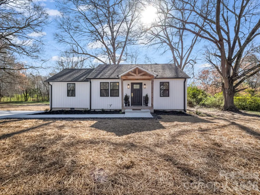 1325 W NC Hwy 150 Highway Lincolnton, NC 28092