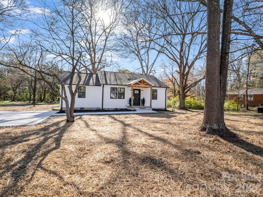 1325 W NC Hwy 150 Highway Lincolnton, NC 28092