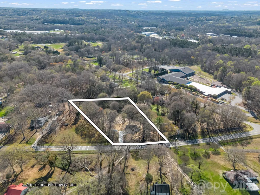 1325 W NC Hwy 150 Highway Lincolnton, NC 28092