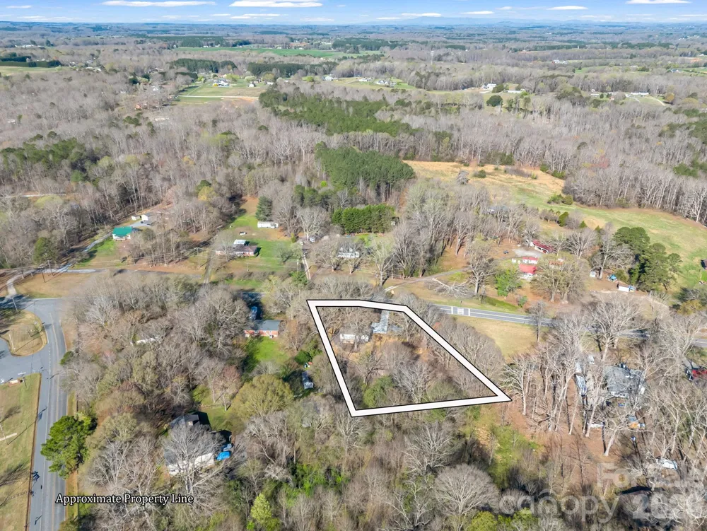 1325 W NC Hwy 150 Highway Lincolnton, NC 28092
