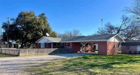 216 Woodlawn Avenue