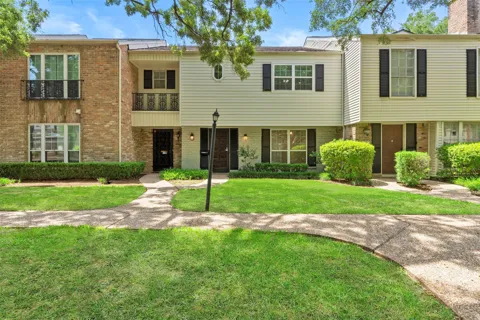 12907 Trail Hollow Drive #2907