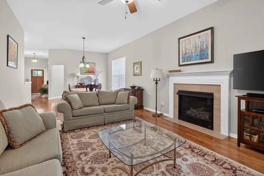 803 E Barrington Circle Jackson, MI 49203