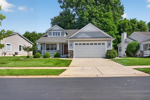 803 E Barrington Circle