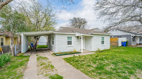 542 S Redford Lane